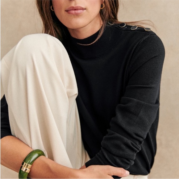 Sezane button up turtle neck - Picture 3 of 9